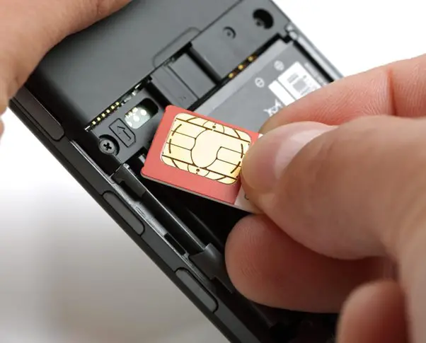hvis jeg sætter mit sim-kort i en anden telefon, hvad vil der ske