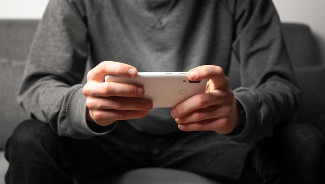 PErson using android device